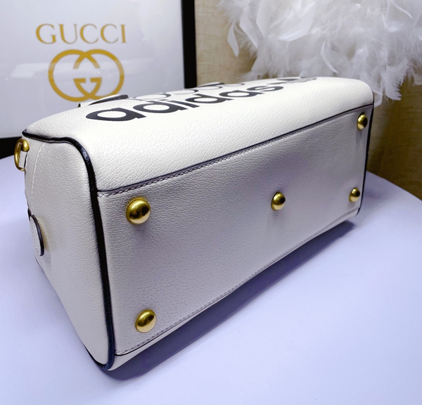 激安グッチバッグコピー角部分ディテール